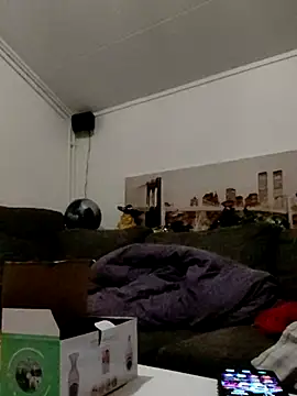 Snapshot of eltoulou chatting on March 17, 2025, 7:48 pm eltoulou online show from March 17, 2025, 7:48 pm