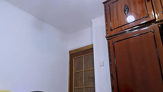 Snapshot of Catlady333 chatting on November 14, 2025, 8:07 pm Catlady333 online show from November 14, 2025, 8:07 pm