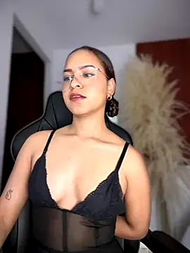 gretta kler1 online show from September 19, 2025, 10:49 am