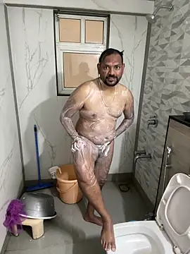 lovbombayduck11 online show from April 11, 2026, 3:44 am