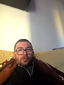 crissbadboy online show from February 25, 2026, 3:32 pm