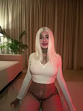 bambixboo online show from February 17, 2026, 10:27 pm