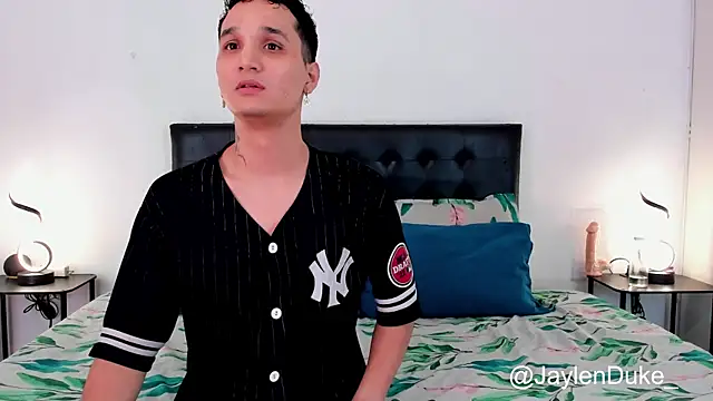 jaylen and duke online show from December 5, 2025, 11:08 am