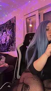 kinkygirl420x online show from December 17, 2025, 8:26 pm