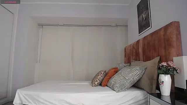 genesis moretz online show from December 12, 2024, 3:21 am