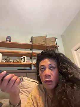 Snapshot of CaramelDipper chatting on August 9, 2026, 11:42 pm CaramelDipper online show from August 9, 2026, 11:42 pm