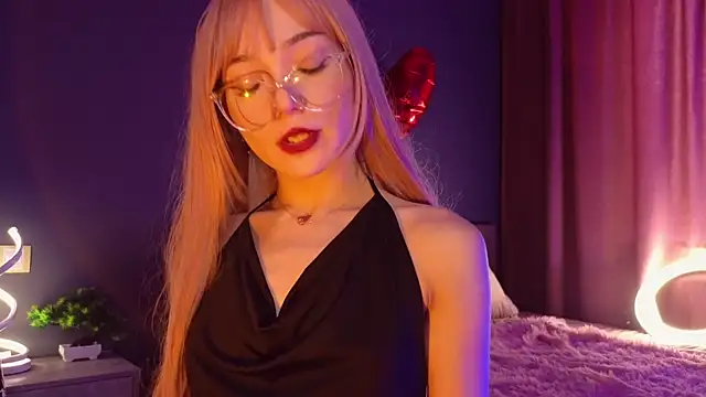 SandraBoyl online show from March 3, 2025, 4:25 am