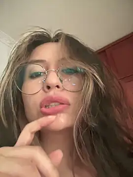 marie2  online show from January 25, 2025, 6:35 pm