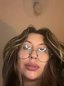 marie2  online show from March 17, 2025, 2:41 am