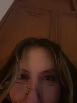 marie2  online show from March 18, 2025, 6:25 am