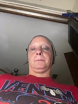 Everlyrose27 online show from February 26, 2025, 3:41 pm