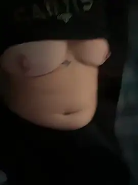 Everlyrose27 online show from September 30, 2025, 2:22 pm