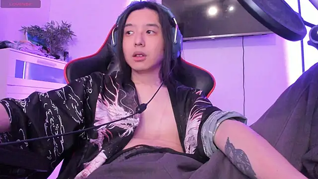 wexlee7 online show from November 4, 2025, 12:54 am