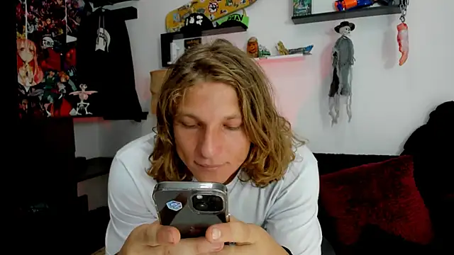 Tom Krakow online show from December 3, 2024, 9:01 pm