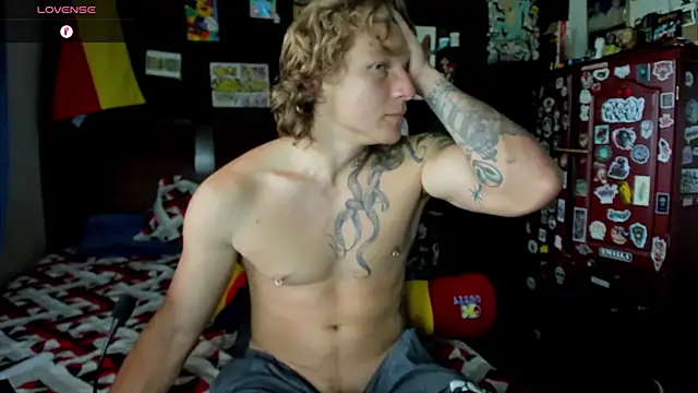 Tom Krakow online show from November 5, 2025, 7:14 pm