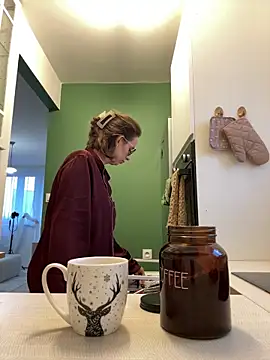 Hii Lolla online show from December 10, 2024, 9:33 am