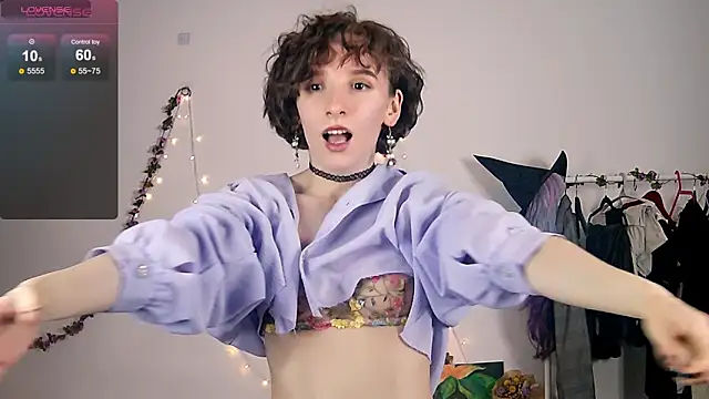 Snapshot of Violet_Veliya chatting on November 28, 2025, 5:37 pm Violet Veliya online show from November 28, 2025, 5:37 pm