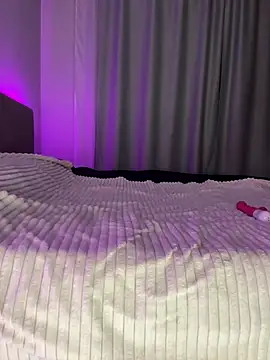 Snapshot of -SweetDi- chatting on February 26, 2025, 8:44 pm -SweetDi- online show from February 26, 2025, 8:44 pm