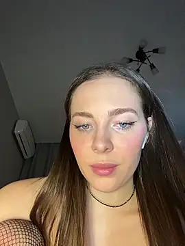 Snapshot of -SweetDi- chatting on January 9, 2026, 7:04 pm -SweetDi- online show from January 9, 2026, 7:04 pm