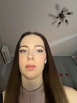 Snapshot of -SweetDi- chatting on February 13, 2026, 7:21 pm -SweetDi- online show from February 13, 2026, 7:21 pm