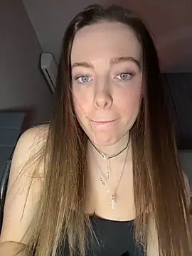 Snapshot of -SweetDi- chatting on March 3, 2026, 7:31 pm -SweetDi- online show from March 3, 2026, 7:31 pm