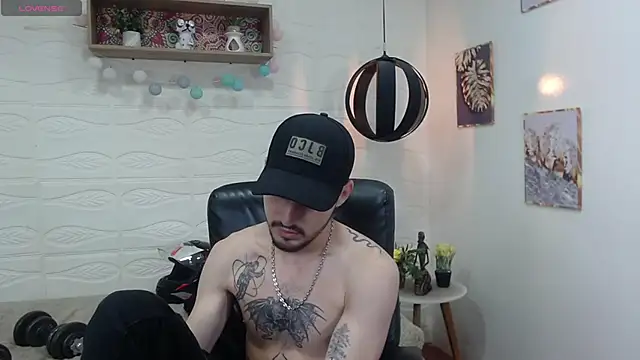 DmitriSanders online show from January 17, 2025, 2:50 am