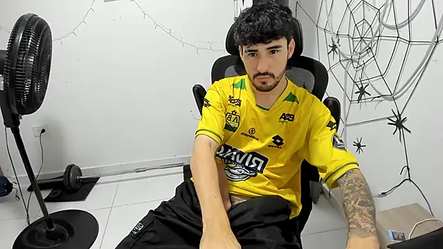 DmitriSanders online show from February 22, 2026, 4:24 am