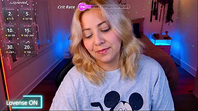 Snapshot of blackwidow_s1 chatting on December 3, 2025, 6:28 pm blackwidow s1 online show from December 3, 2025, 6:28 pm