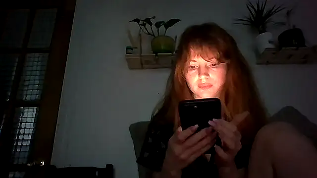 cuteFoxi online show from May 27, 2026, 11:46 pm