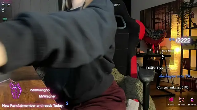 Lisaonthemoon online show from January 4, 2025, 10:34 pm