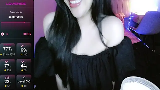 Snapshot of _Viviann_ chatting on October 19, 2025, 3:34 pm  Viviann  online show from October 19, 2025, 3:34 pm