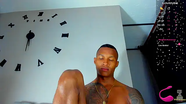 Snapshot of esteveen_ortegas_ chatting on January 20, 2025, 8:30 am esteveen ortegas online show from January 20, 2025, 8:30 am