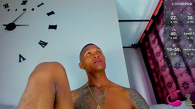 Snapshot of esteveen_ortegas_ chatting on March 16, 2025, 6:12 pm esteveen ortegas online show from March 16, 2025, 6:12 pm