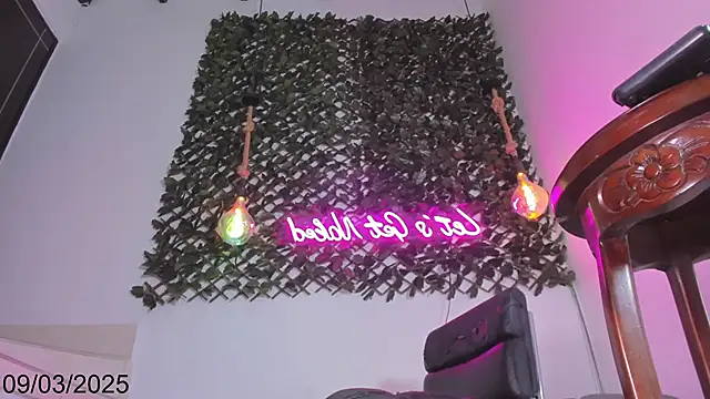 Snapshot of Brianna_Stars chatting on March 9, 2025, 8:52 pm Brianna Stars online show from March 9, 2025, 8:52 pm