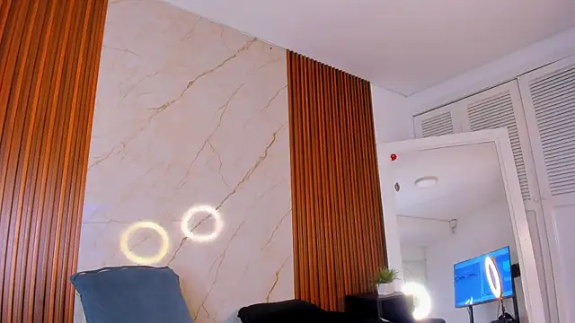 Snapshot of BRYXXXON1 chatting on February 13, 2025, 6:05 pm BRYXXXON1 online show from February 13, 2025, 6:05 pm