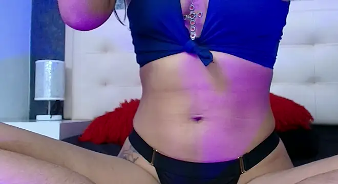 Cloeandtyfanny online show from April 15, 2026, 7:43 pm