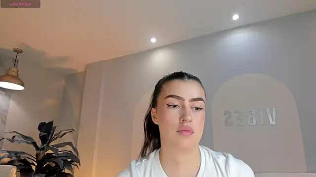 PaulinaSantos  online show from March 28, 2026, 7:35 pm