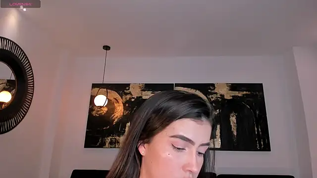 PaulinaSantos  online show from April 17, 2026, 8:01 pm