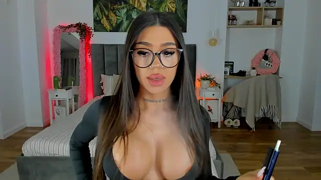 Fancy Jenn online show from November 17, 2025, 8:25 pm