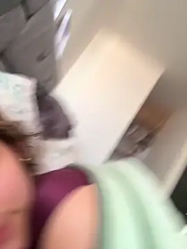 Snapshot of xia_foxxy chatting on October 5, 2025, 12:47 pm xia foxxy online show from October 5, 2025, 12:47 pm