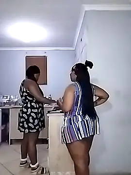 TheDoubleTrouble18xxx online show from November 14, 2025, 8:40 pm