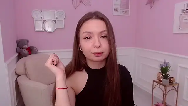 Snapshot of LucySkilar chatting on December 2, 2024, 6:41 am LucySkilar online show from December 2, 2024, 6:41 am