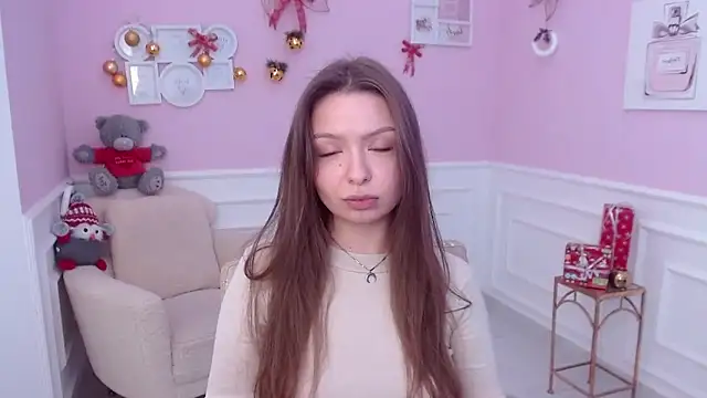 Snapshot of LucySkilar chatting on December 29, 2024, 5:42 am LucySkilar online show from December 29, 2024, 5:42 am