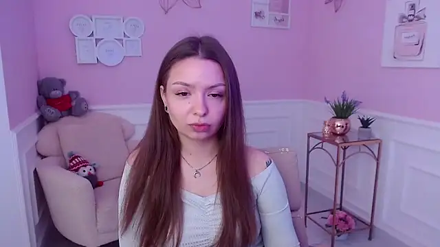 Snapshot of LucySkilar chatting on January 21, 2025, 6:00 am LucySkilar online show from January 21, 2025, 6:00 am