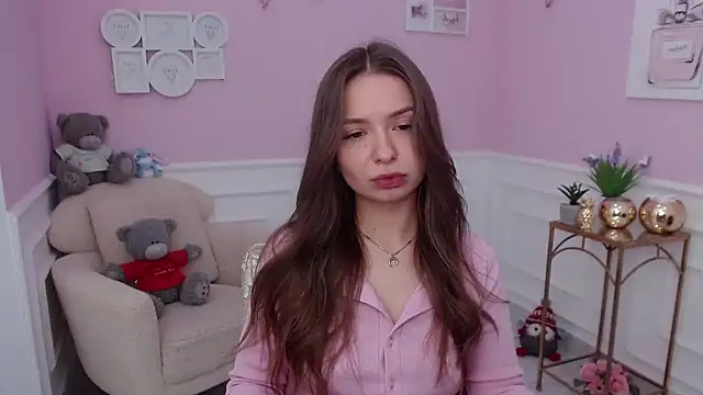 Snapshot of LucySkilar chatting on September 12, 2025, 4:23 am LucySkilar online show from September 12, 2025, 4:23 am