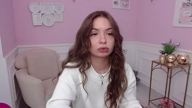 Snapshot of LucySkilar chatting on October 9, 2025, 4:32 am LucySkilar online show from October 9, 2025, 4:32 am