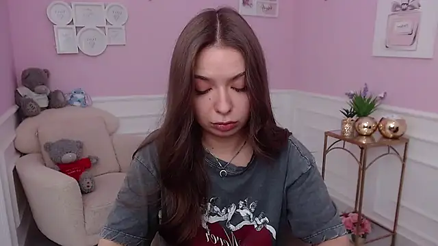 Snapshot of LucySkilar chatting on October 23, 2025, 4:56 am LucySkilar online show from October 23, 2025, 4:56 am