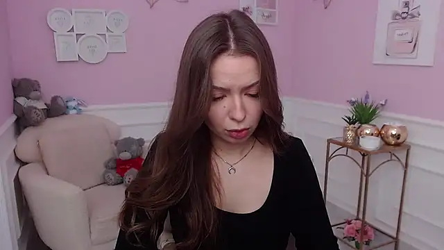 Snapshot of LucySkilar chatting on November 20, 2025, 5:40 am LucySkilar online show from November 20, 2025, 5:40 am