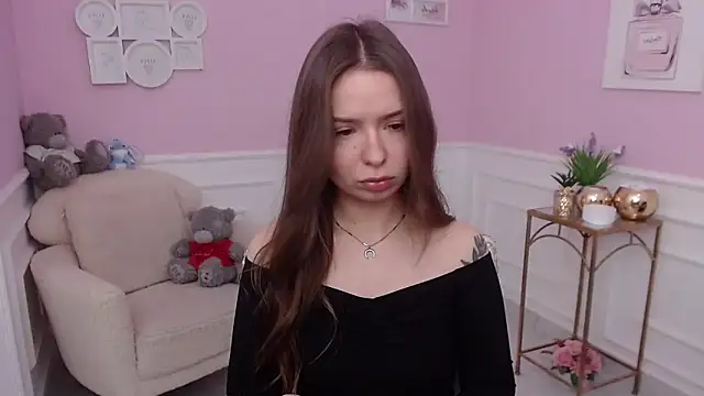 Snapshot of LucySkilar chatting on November 24, 2025, 5:51 am LucySkilar online show from November 24, 2025, 5:51 am