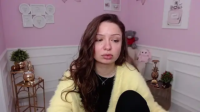 LucySkilar online show from February 23, 2026, 5:27 am